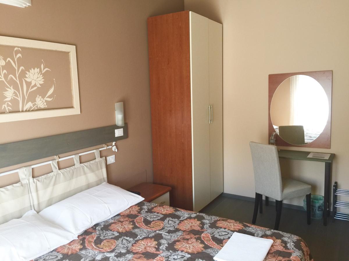 Bba2Passi Bed & Breakfast Marina di Massa Dış mekan fotoğraf