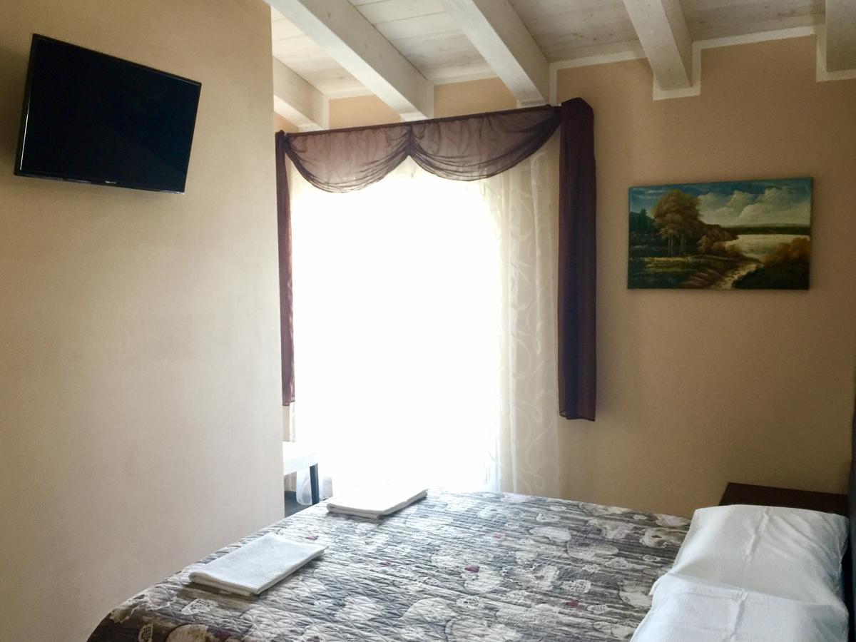 Bba2Passi Bed & Breakfast Marina di Massa Dış mekan fotoğraf