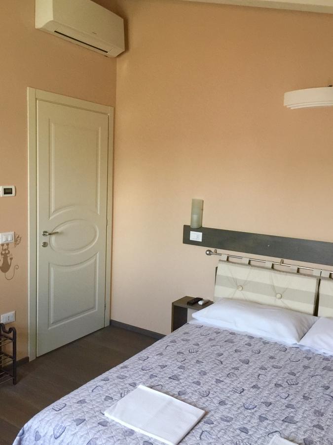 Bba2Passi Bed & Breakfast Marina di Massa Dış mekan fotoğraf
